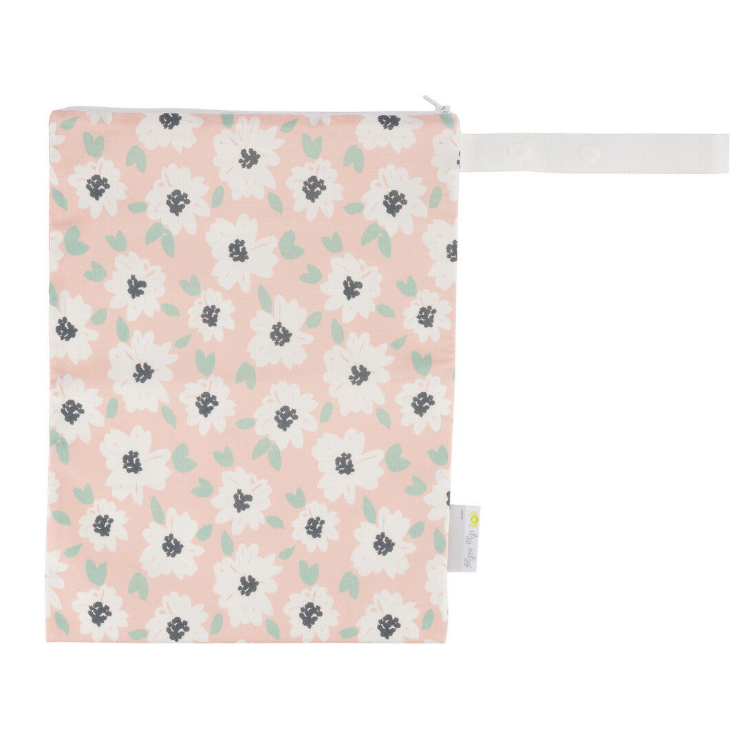 Travel Happens™ Playful Petals Medium Wet Bag - Itzy Ritzy