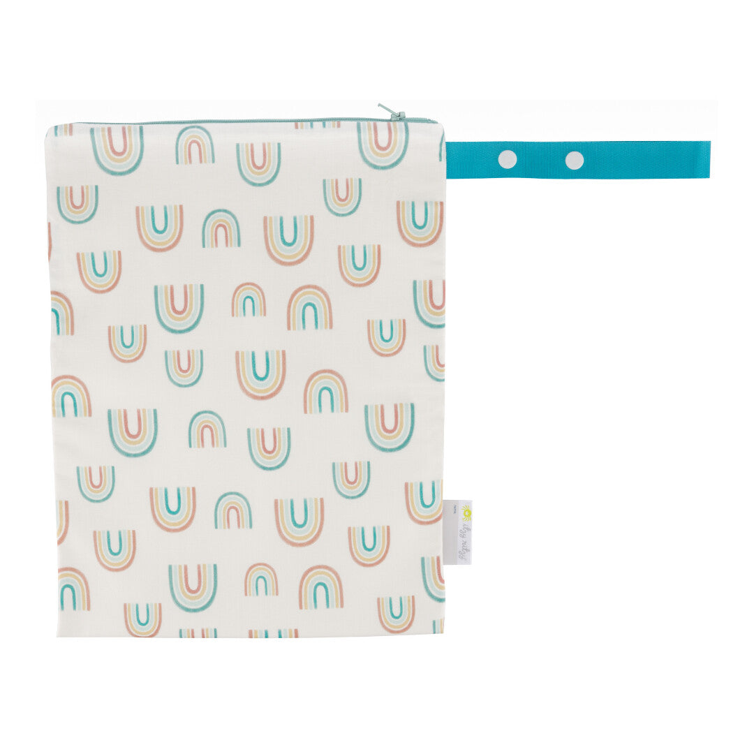 Travel Happens™ Over the Rainbow Medium Wet Bag - Itzy Ritzy