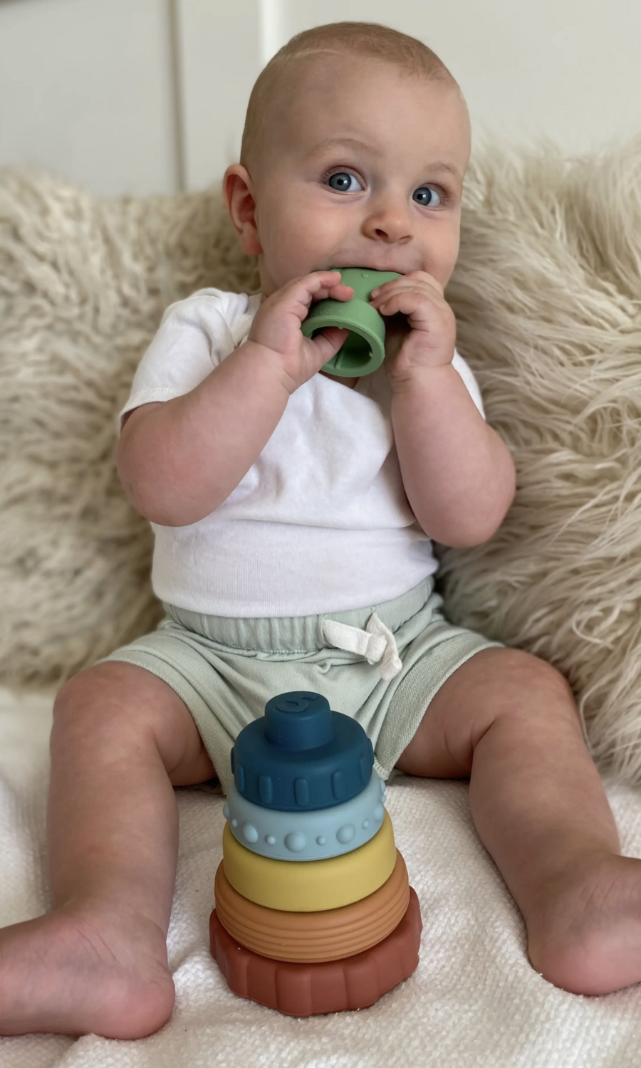 Itzy Stacker™ Dino