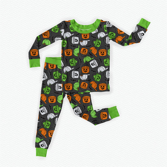 Snapback Scares Bamboo Long Sleeve Two Piece Pajama Set